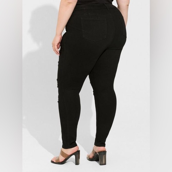 Torrid Bombshell Skinny Premium Stretch High-Rise Destructed Jean Size 24 - Picture 2 of 16